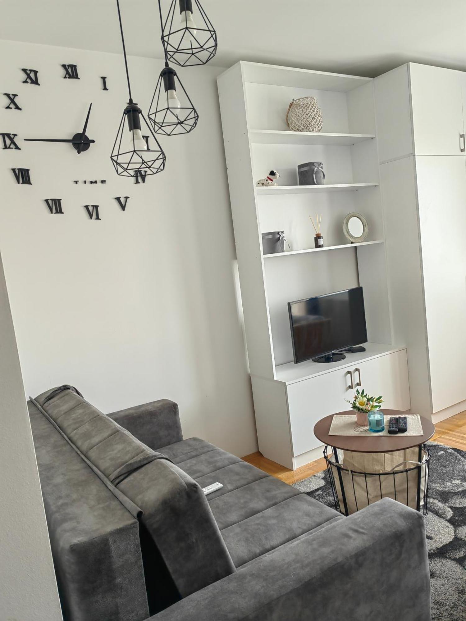 Road Warriors Apartment Subotica Esterno foto