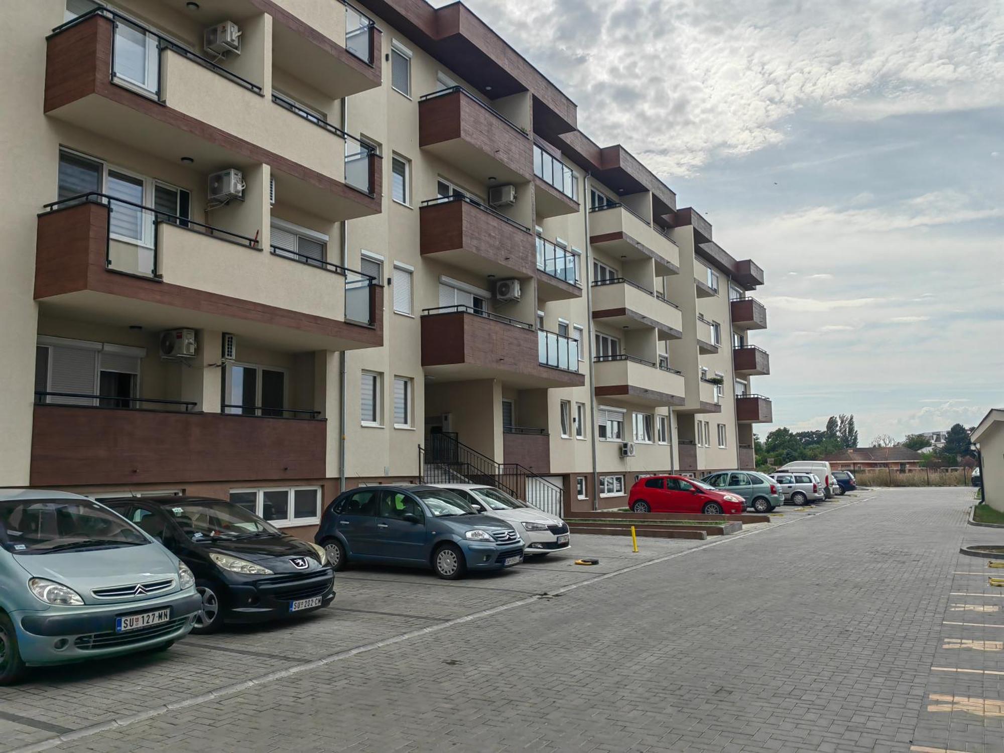Road Warriors Apartment Subotica Esterno foto